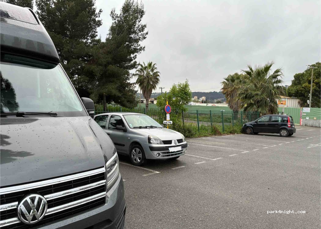 (06000) Nice - 33 Traverse des Baraques — foto