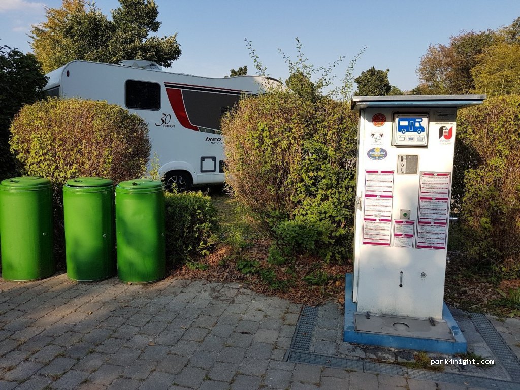 Wohnmobilstellplatz Burghausen — foto