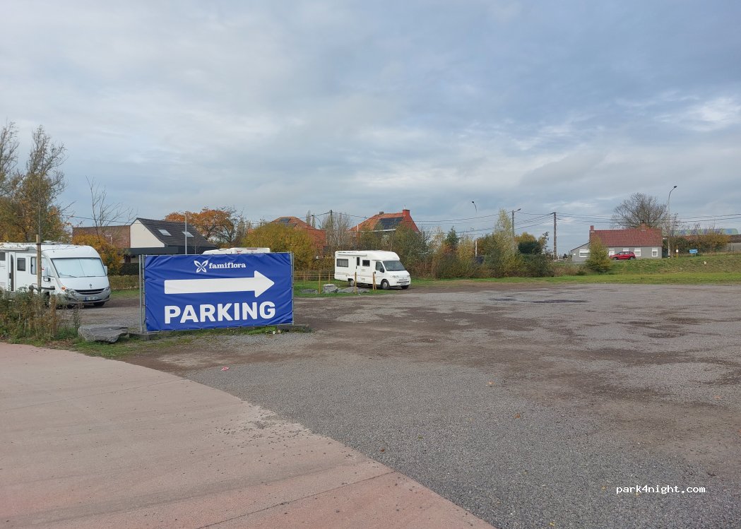 (7711) Mouscron - 83 Boulevard d'Herseaux — foto