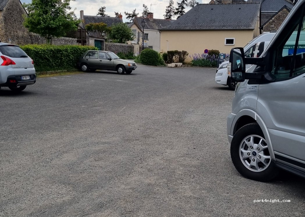 (53340) Saulges - 6 Rue des Grottes — foto