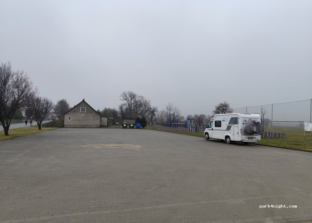 (63-642) Miechów - Unnamed Road — foto