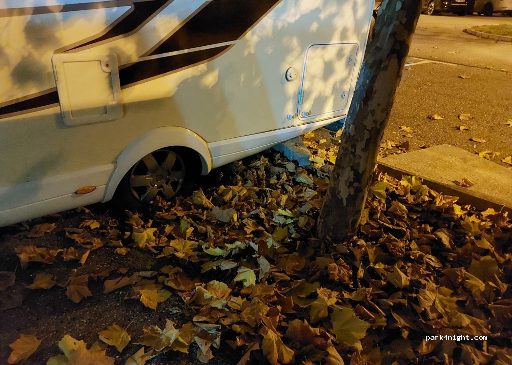 Wohnmobilstellplatz Titisee-Neustadt | Am Badeparadies — foto