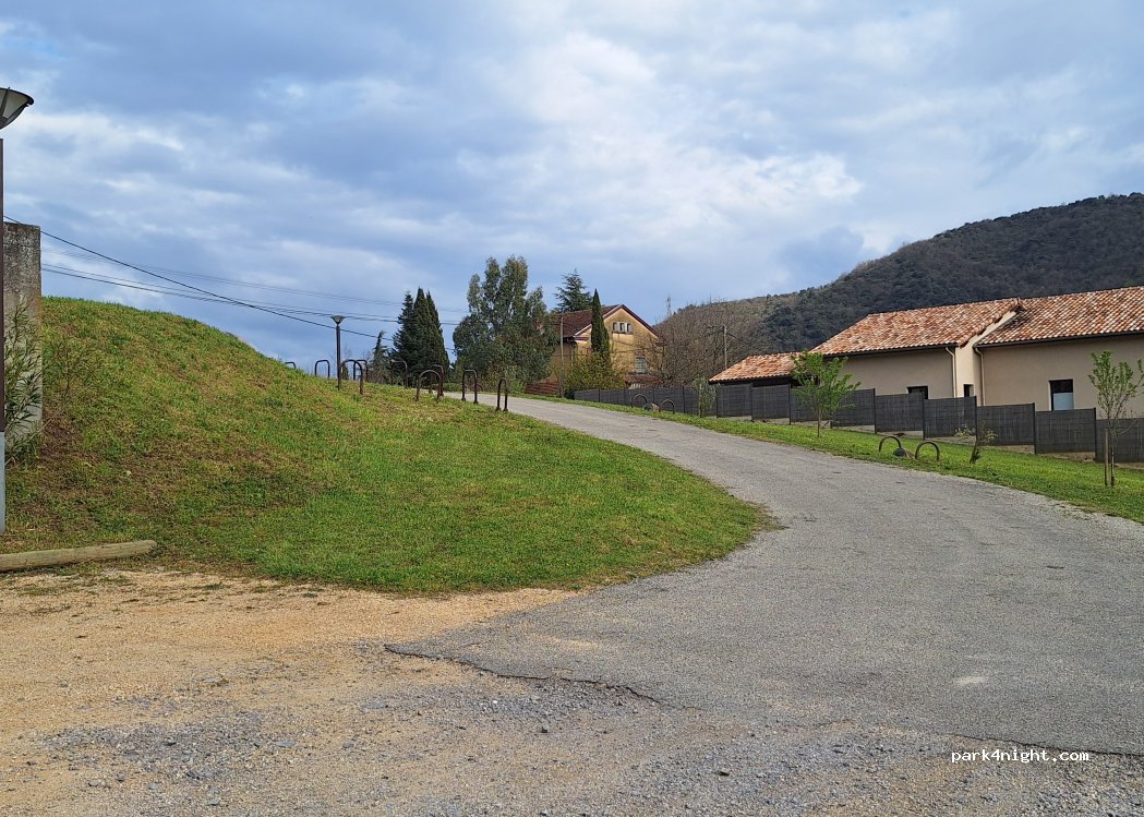 (07800) Saint-Laurent-du-Pape - Rue du Bousquet — foto