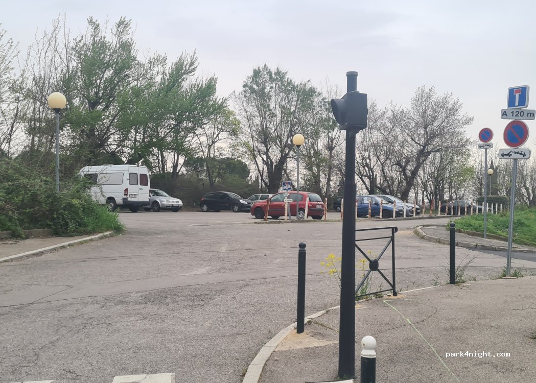 (13100) Aix-en-Provence - 44 Avenue Henri Malacrida — foto
