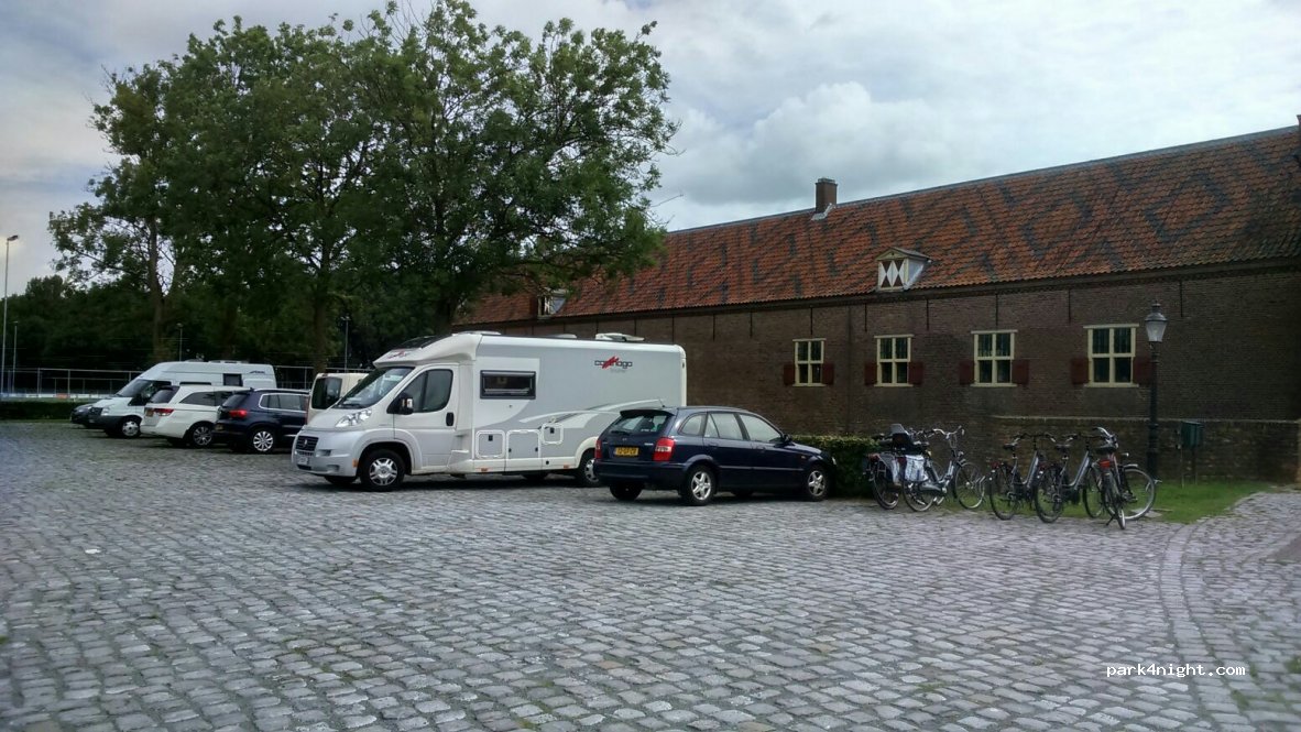 (5324 JR) Ammerzoden - 7 Kasteellaan — foto