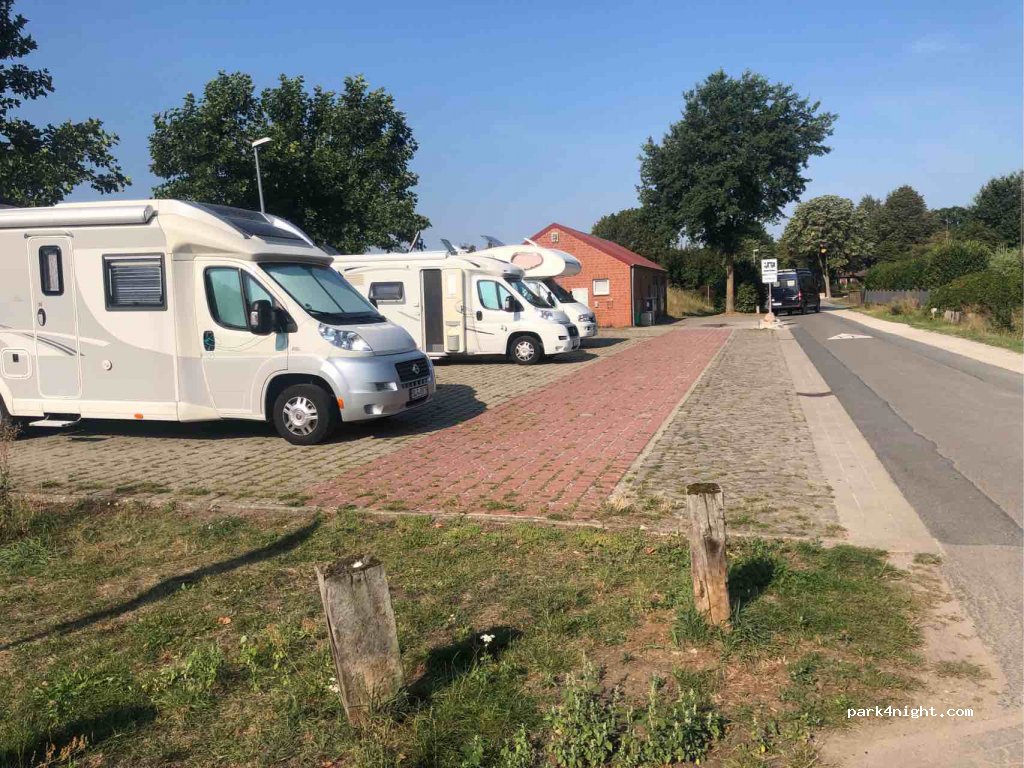 Wohnmobilstellplatz Hodenhagen — foto
