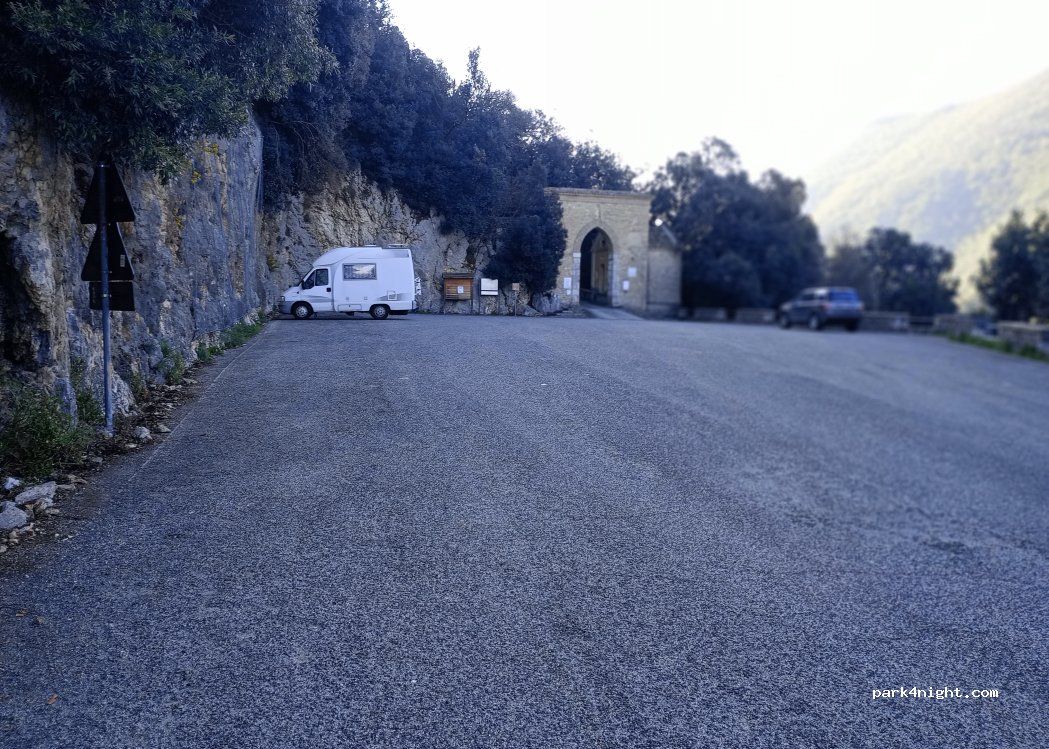 (00028) Subiaco - Via S. Benedetto — foto