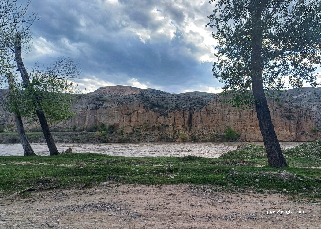 () Rustavi - — foto 2
