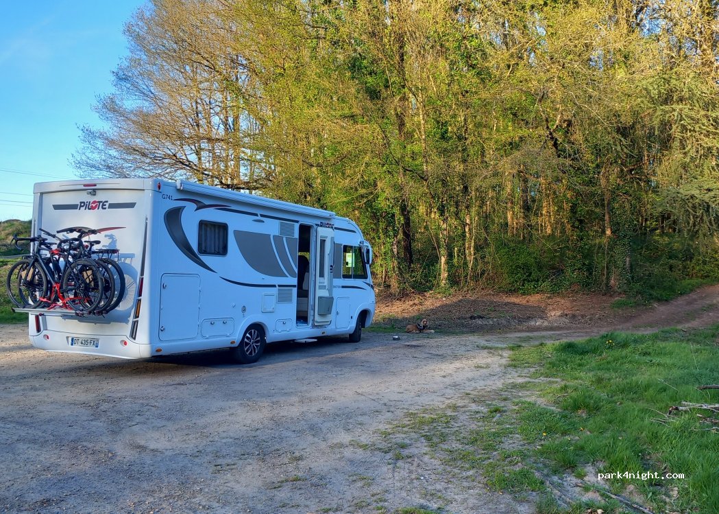 (37110) Villedômer - — foto