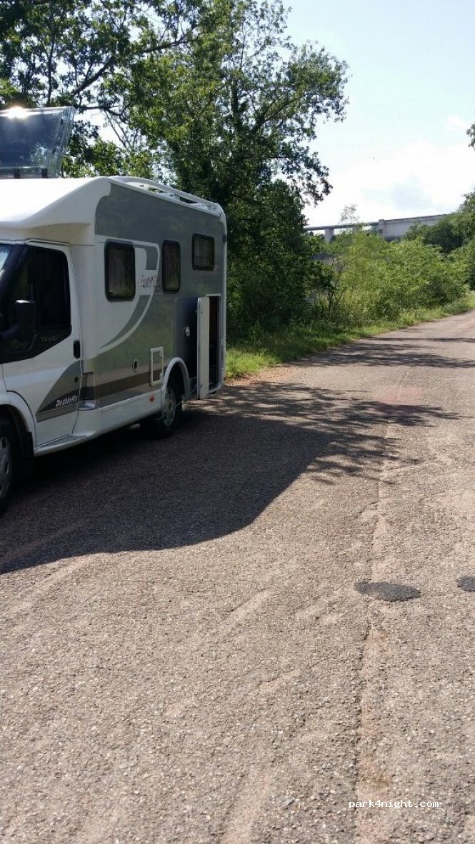 (42300) Villerest - 95-999 Chemin de Halage — foto