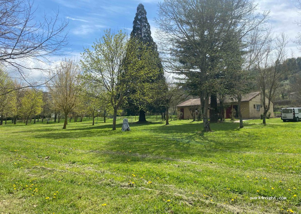 Camping des deux Séquoias — foto