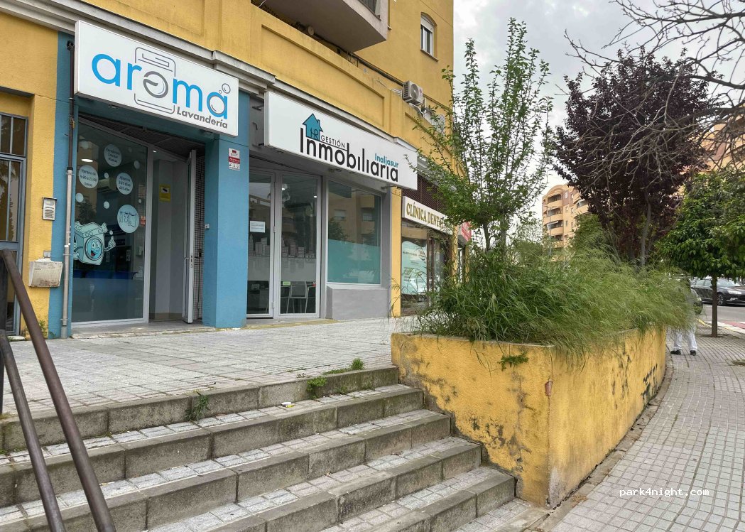 (41920) San Juan de Aznalfarache - 11 Avenida Clara Campoamor — foto