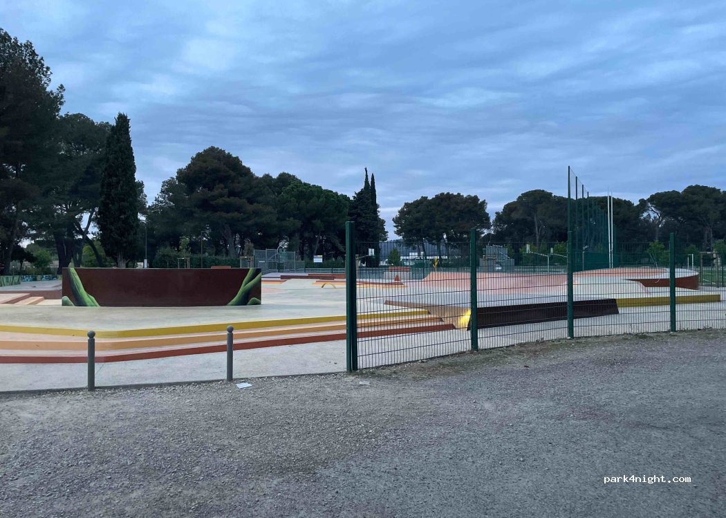 (13410) Lambesc - 6 Avenue Léo Lagrange — foto 2