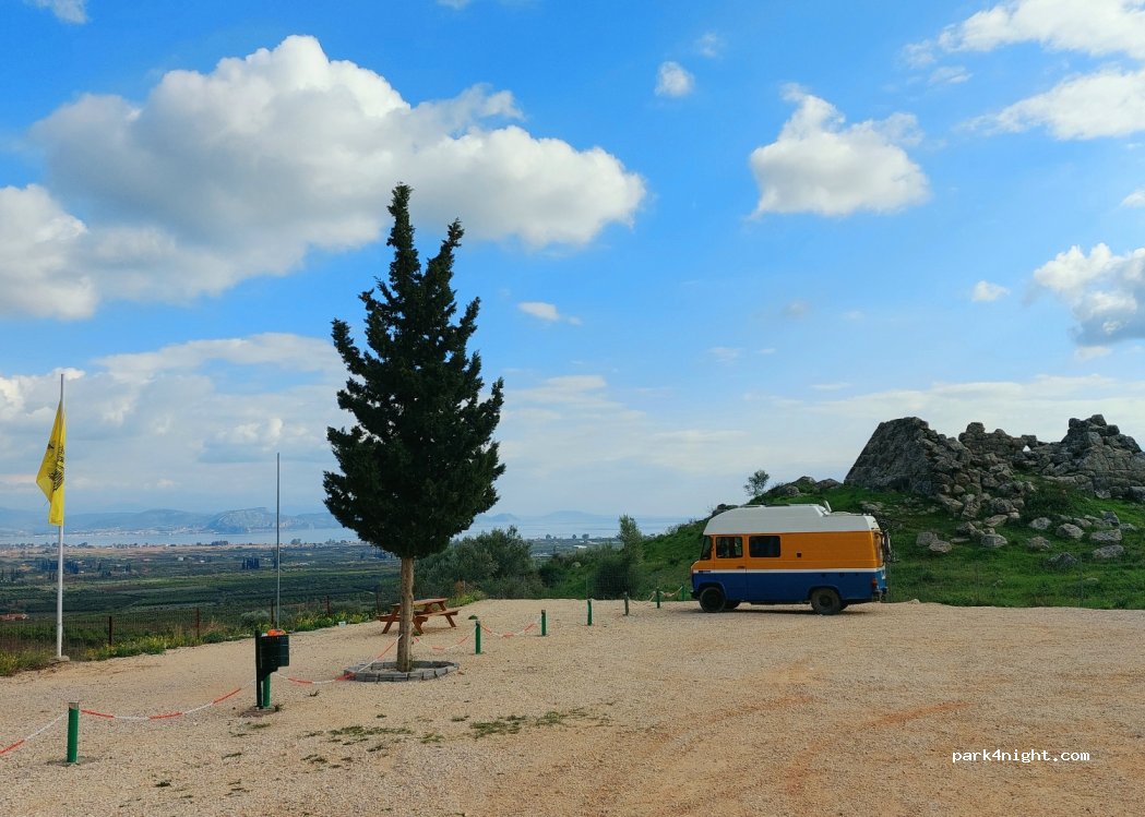 (212 00) Elliniko - Unnamed Road — foto