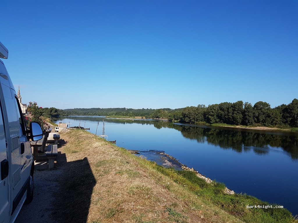 (37130) Bréhémont - 32 Avenue du 11 Novembre — foto