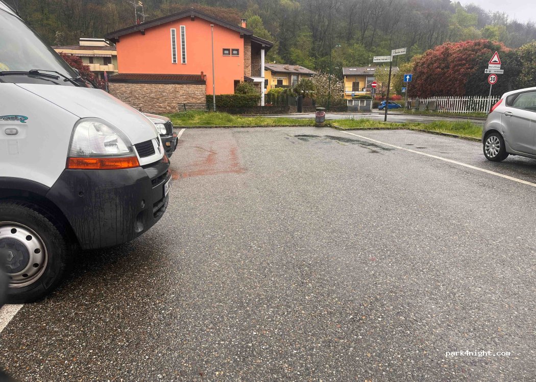 (28016) Orta San Giulio - 8 Via Carmine Gallone — foto