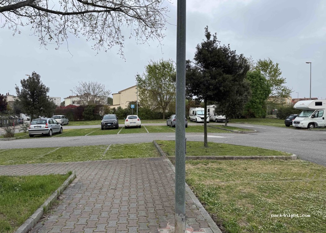 (47922) Rimini - 2 Via Anna Magnani — foto 2