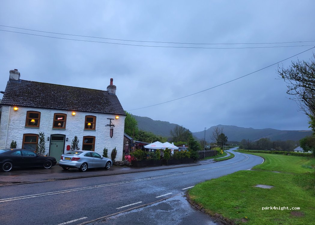 Tafarn-y-Garreg Pub and Camping — foto