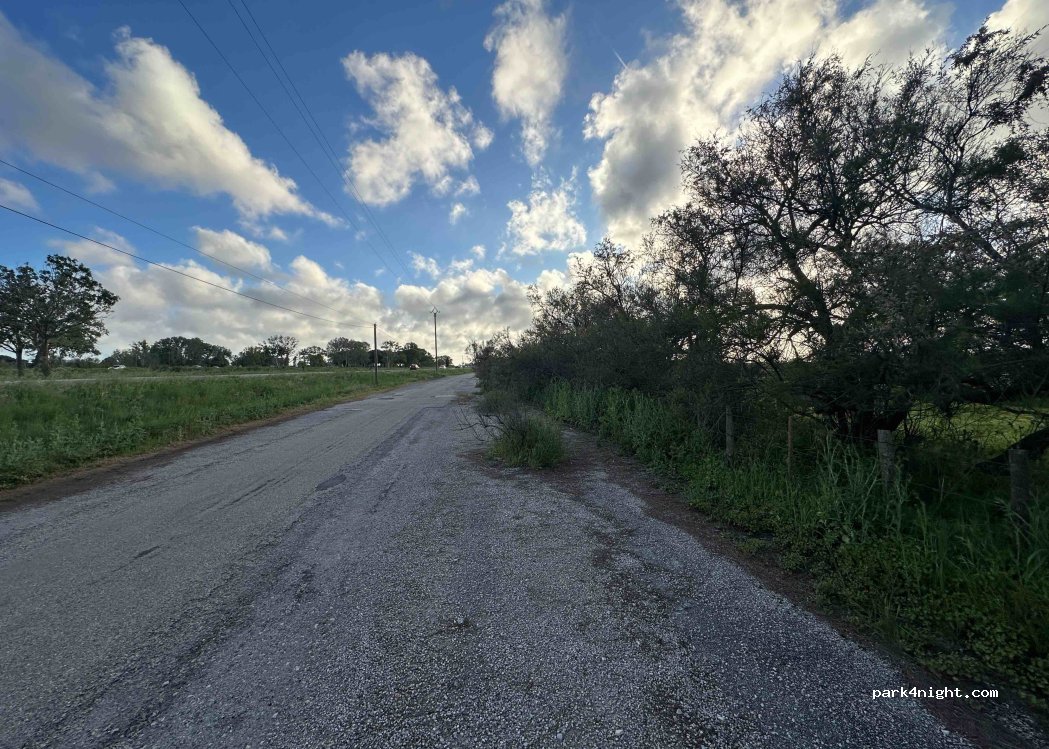 (30220) Aigues-Mortes - D62 — foto 3