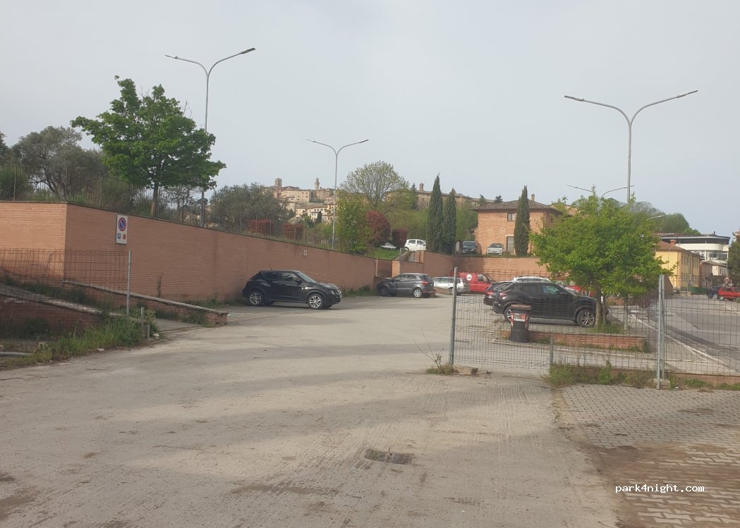 (53045) Montepulciano - Via Elio Bernabei — foto