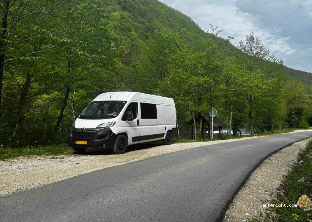 () Orašac - Unnamed Road — foto 3