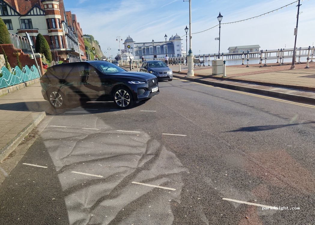 (CF64 3LA) Penarth - The Esplanade — foto