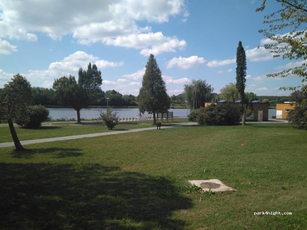 (8809) Nagykanizsa - Majális utca — foto