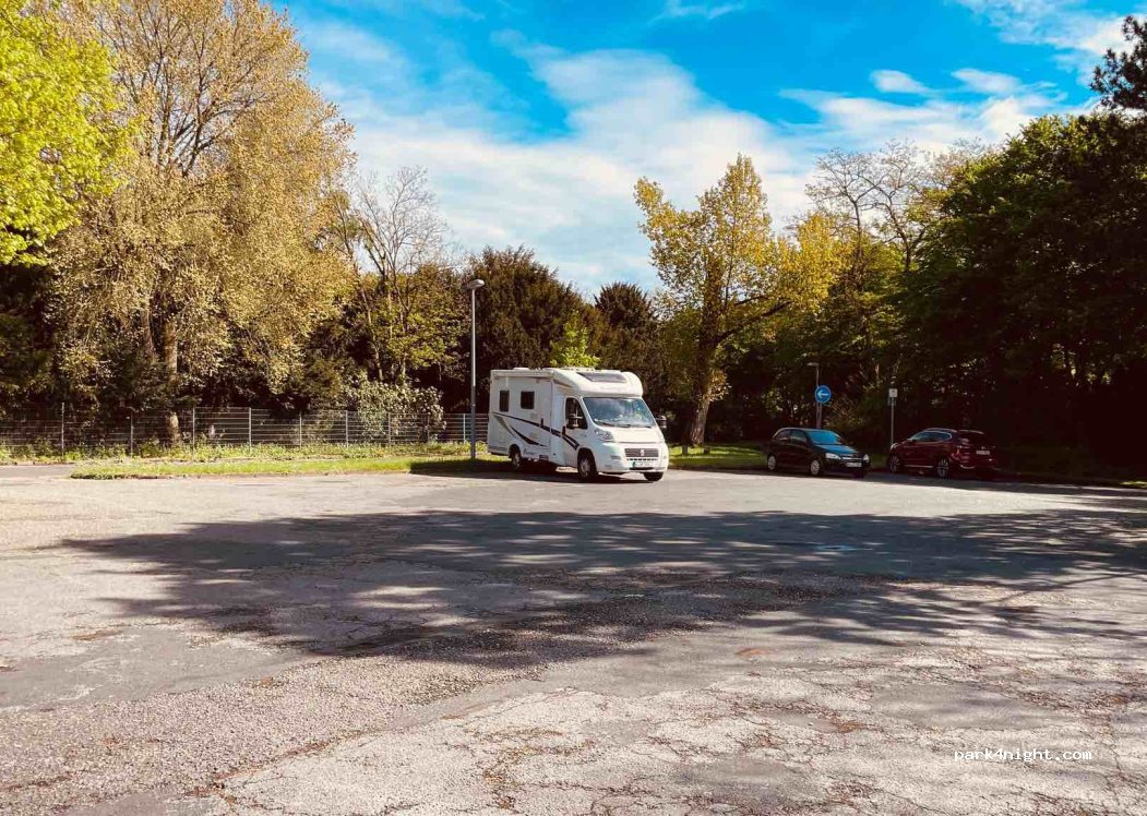 (40225) Düsseldorf - 295 Stoffeler Kapellenweg — foto