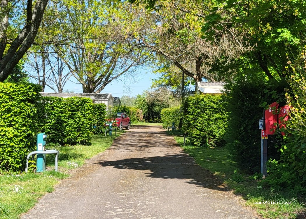 Camping d'Autun — foto 4