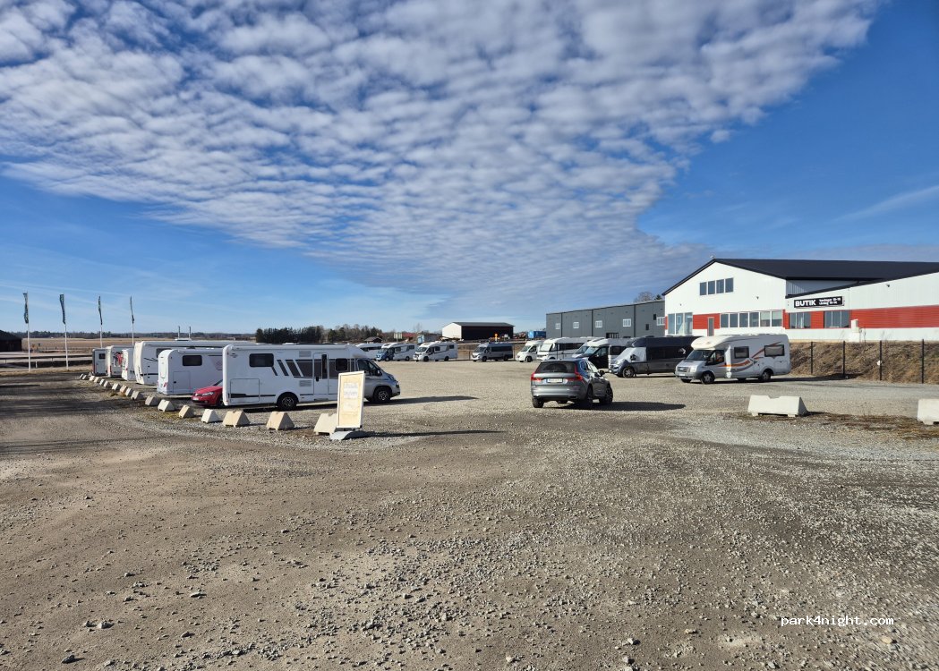 (745 95) Enköping - 10 Sparrsätra Lådö — foto 2