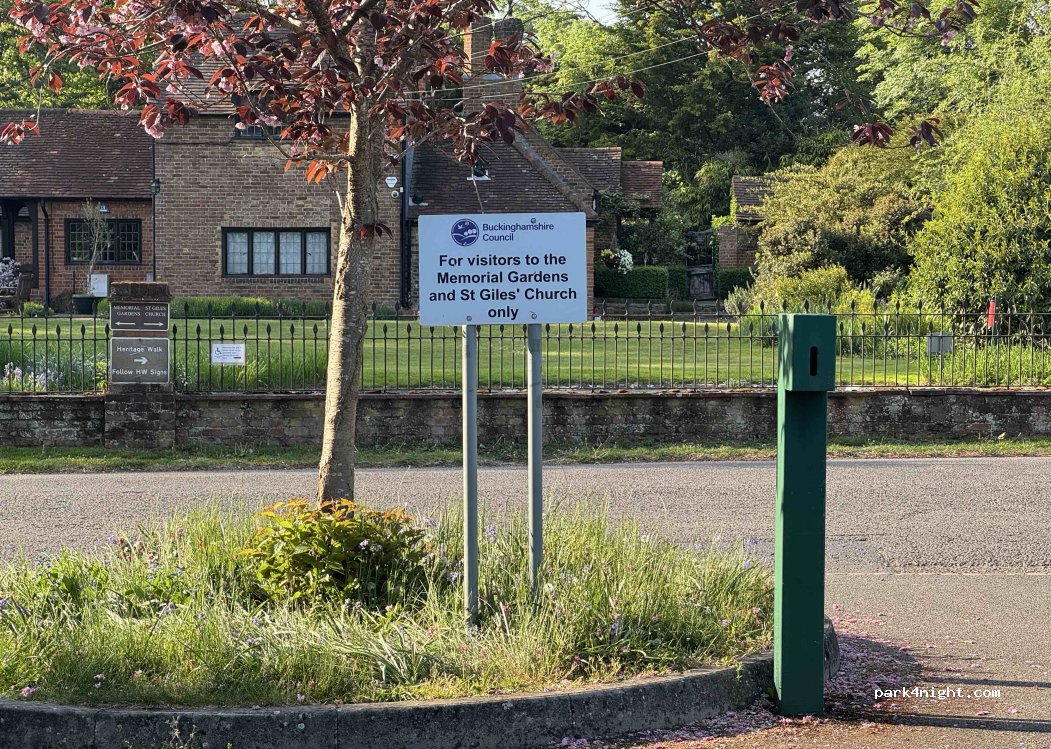 (SL2 4NZ) Stoke Poges - Church Lane — foto