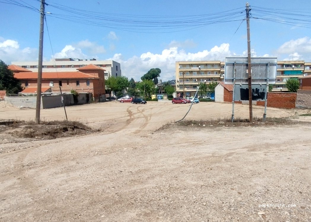 (45940) Valmojado - 82 Avenida de la Constitución — foto