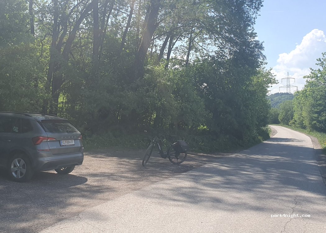 (9020) Klagenfurt am Wörthersee - 1 Sattnitzbauerstraße — foto