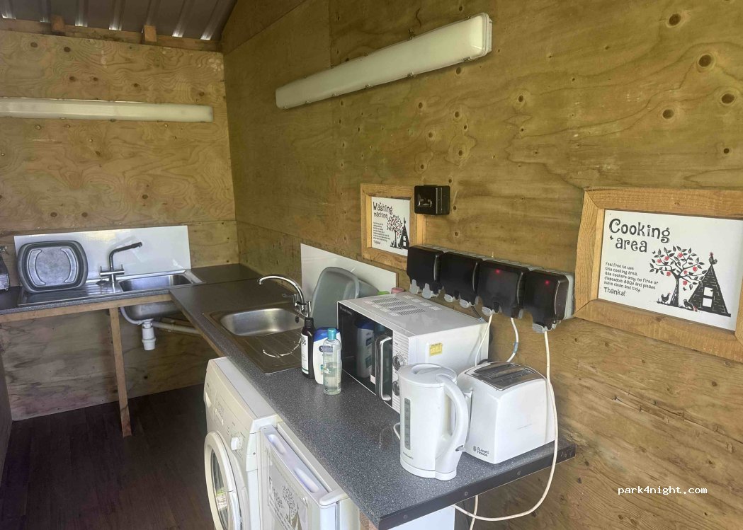 The Hen's Dens at Orchard Organic Farm — foto