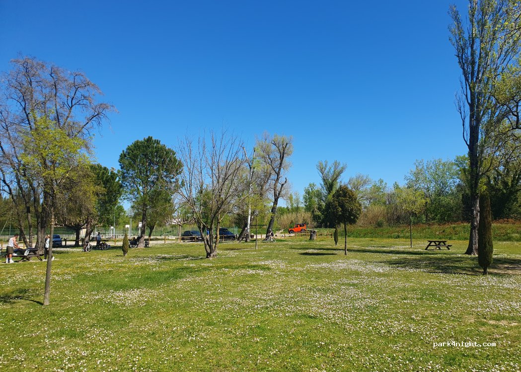(84150) Violès - 284 Avenue du Stade — foto