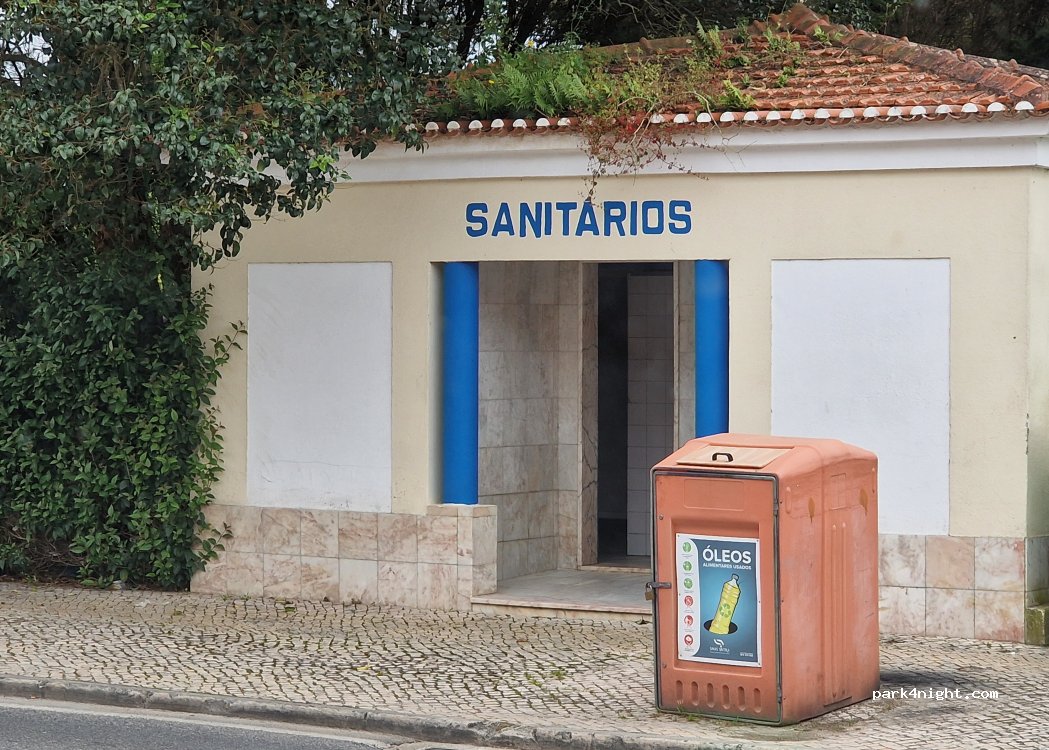 (2715-095) Pêro Pinheiro - 122 Avenida da Liberdade — foto