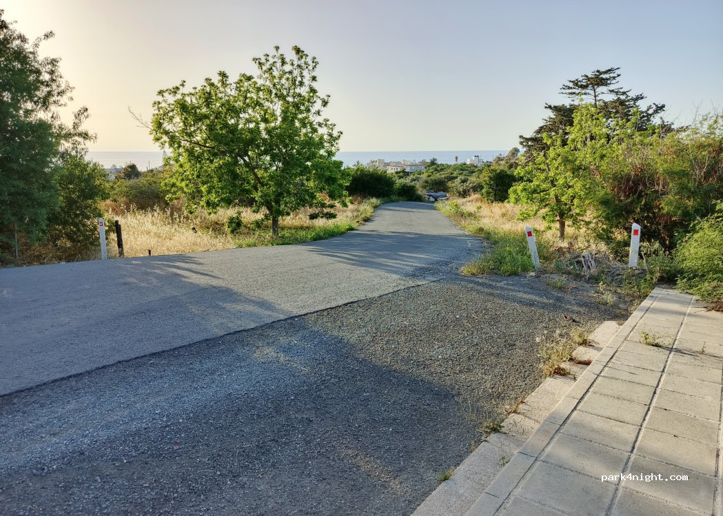 Pomos - Unnamed road — foto