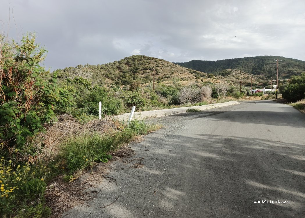 Pomos - Unnamed road — foto 5