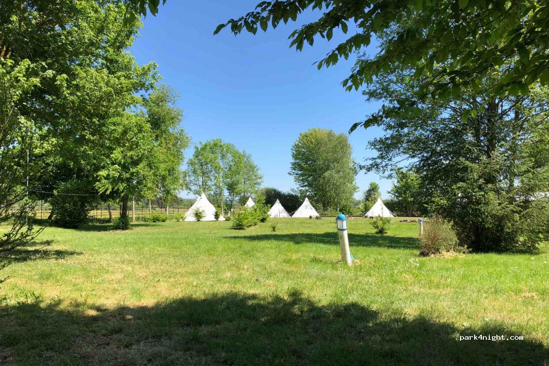 Camping municipal du Lac de Douzy*** — foto
