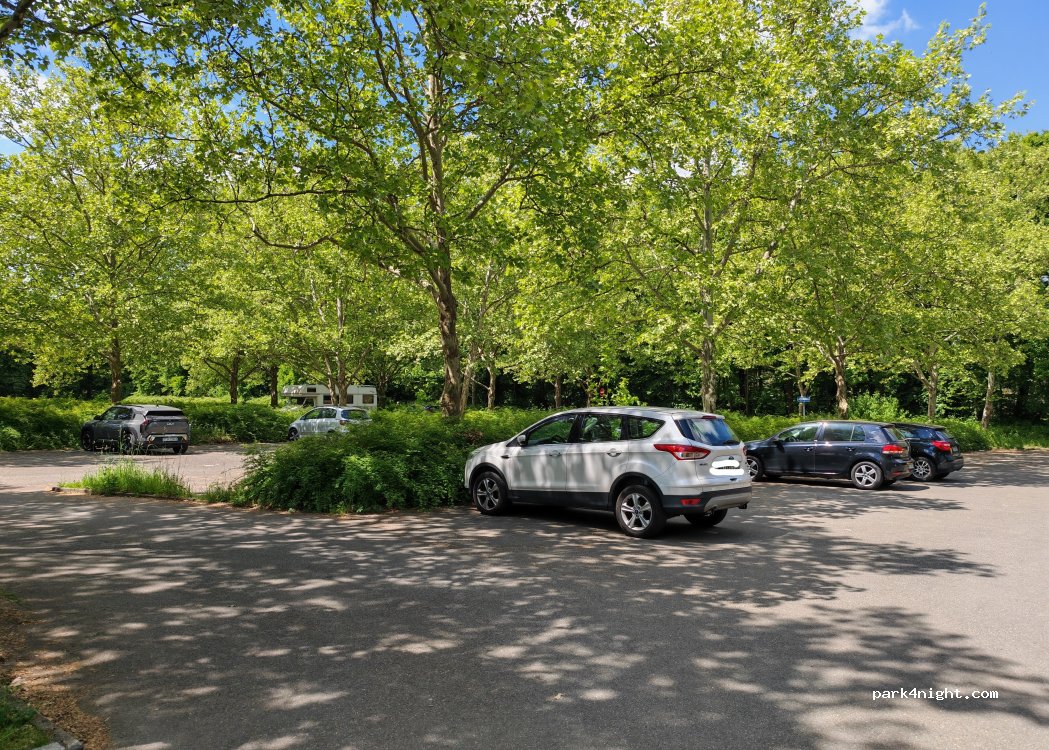 (72) Reutlingen - Unnamed road — foto