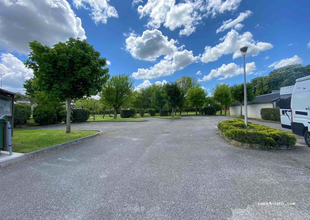 Aire de camping-car Campagnac — foto 4