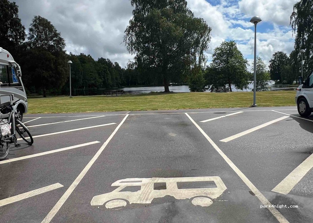 Wohnmobilstellplatz Spegeldamen — foto 3