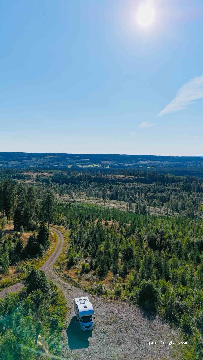 (686 98) Gräsmark - Unnamed Road — foto 3