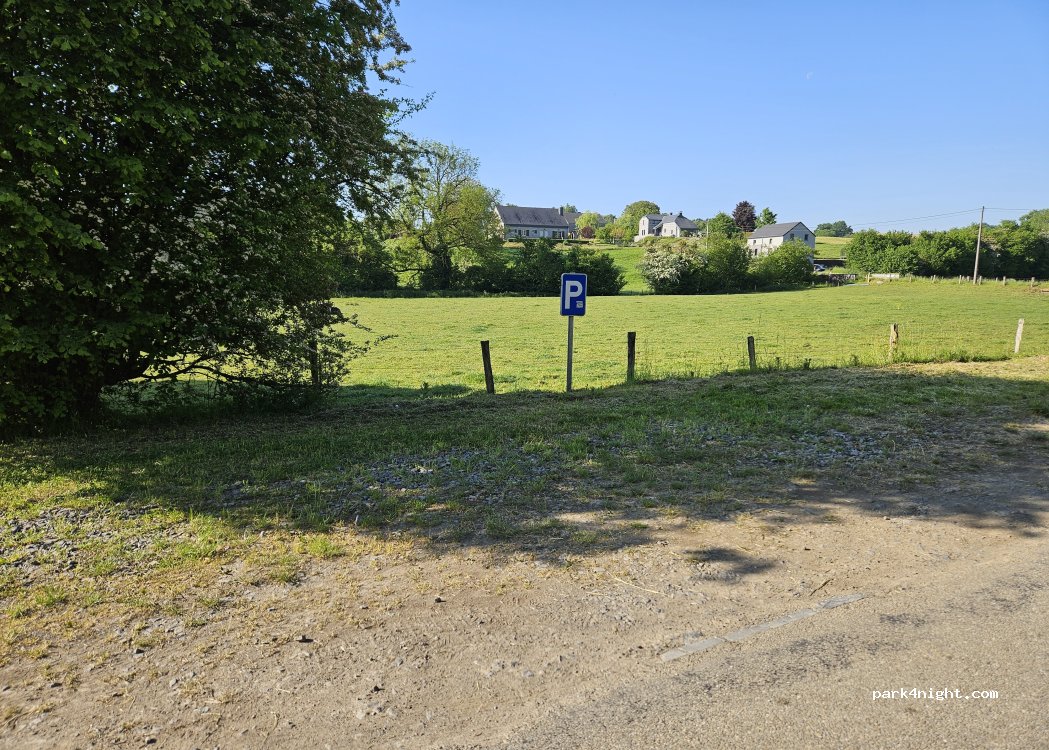 (5377) Somme-Leuze - 6 Rue de Chardeneux — foto