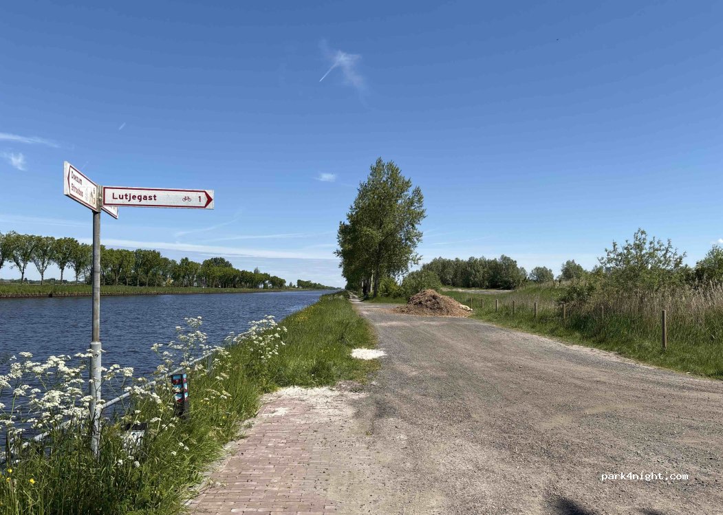 (9866 AG) Lutjegast - 5 Stationsweg — foto