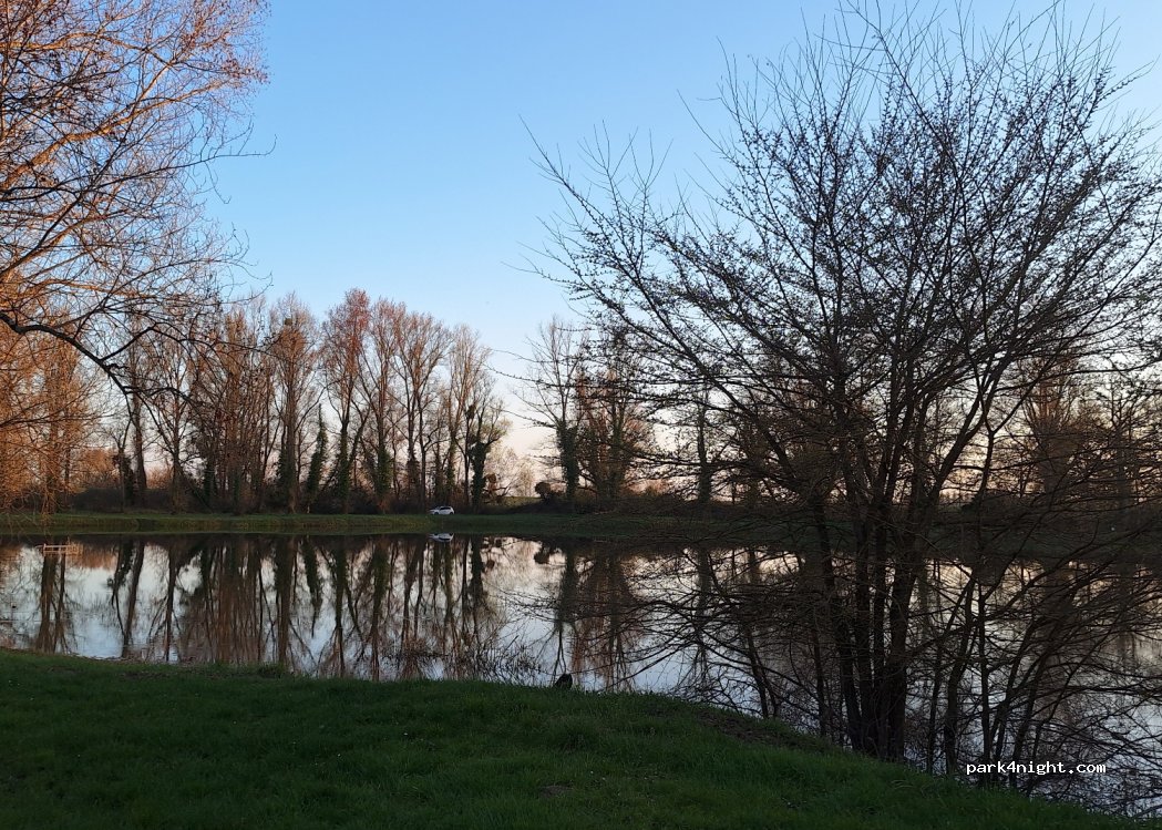 (18300) Couargues - D59 — foto