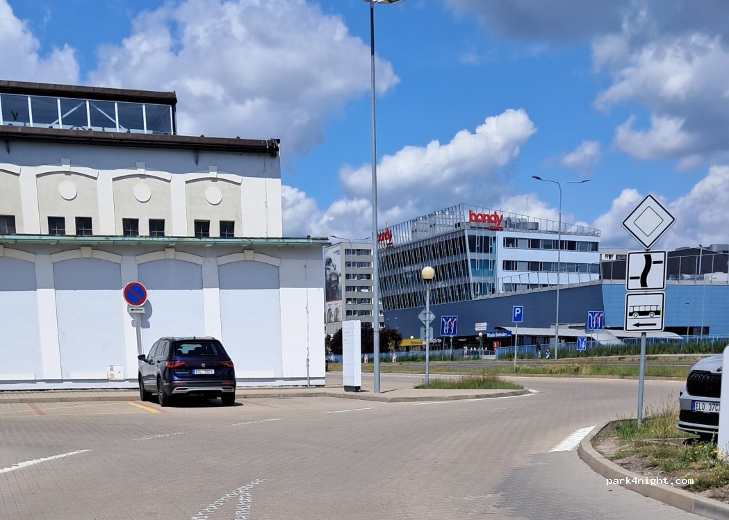 (293 01) Mladá Boleslav - Unnamed road — foto