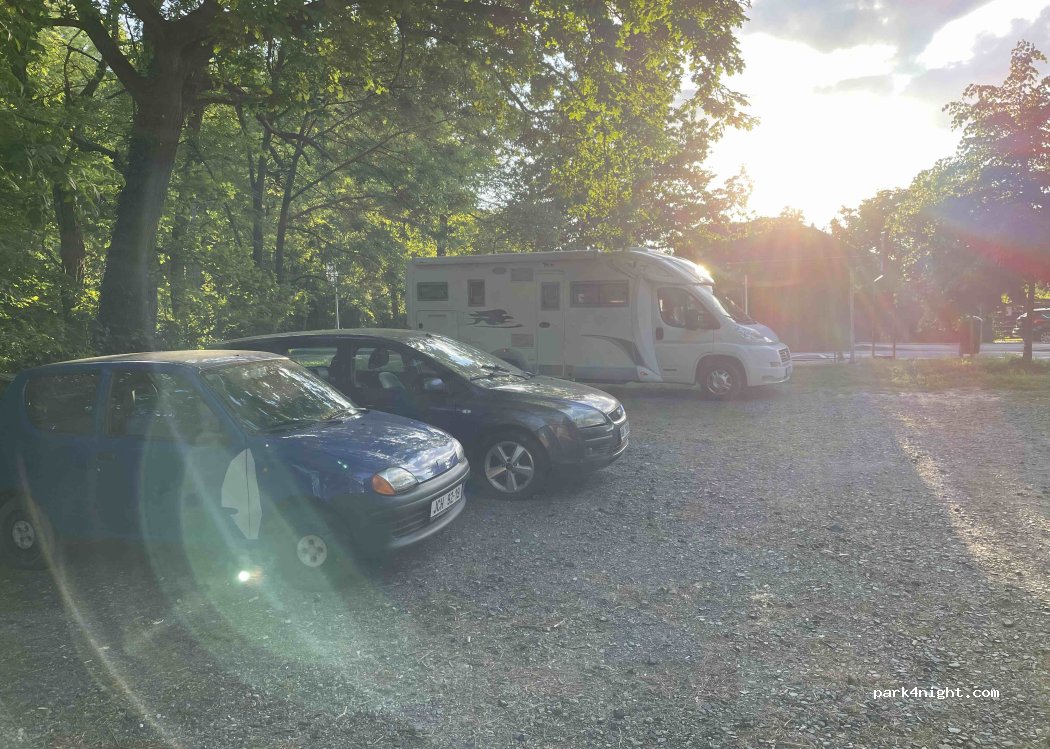 (250 70) Panenské Břežany - 0086 — foto
