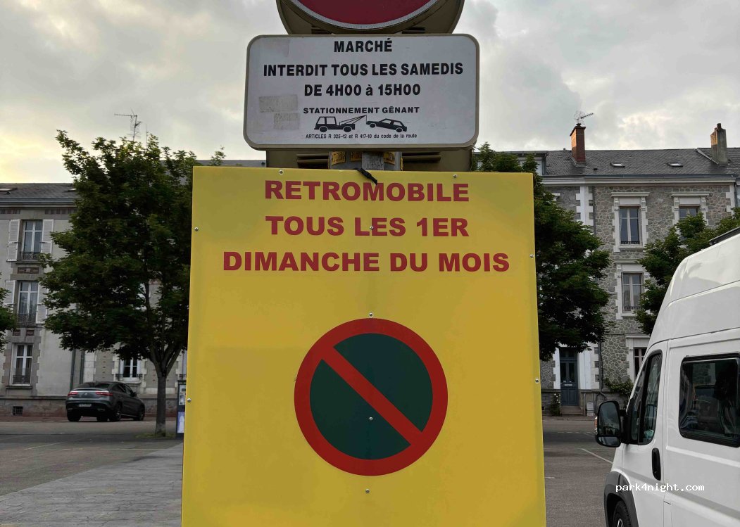 (87100) Limoges - 2 Place Marceau — foto 2