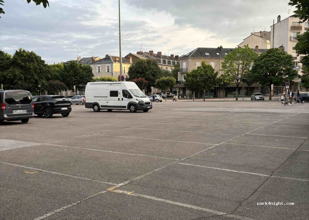 (87100) Limoges - 2 Place Marceau — foto 4